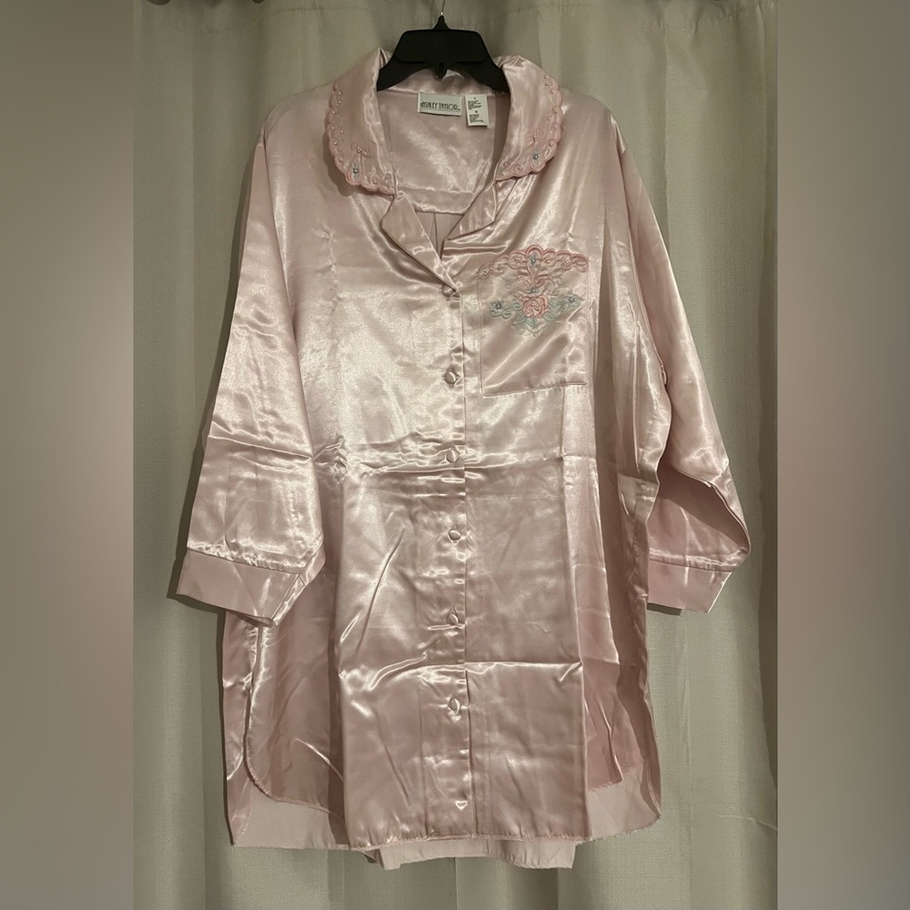 Ashley Taylor Pink Satin Embroidered Nightshirt Top L